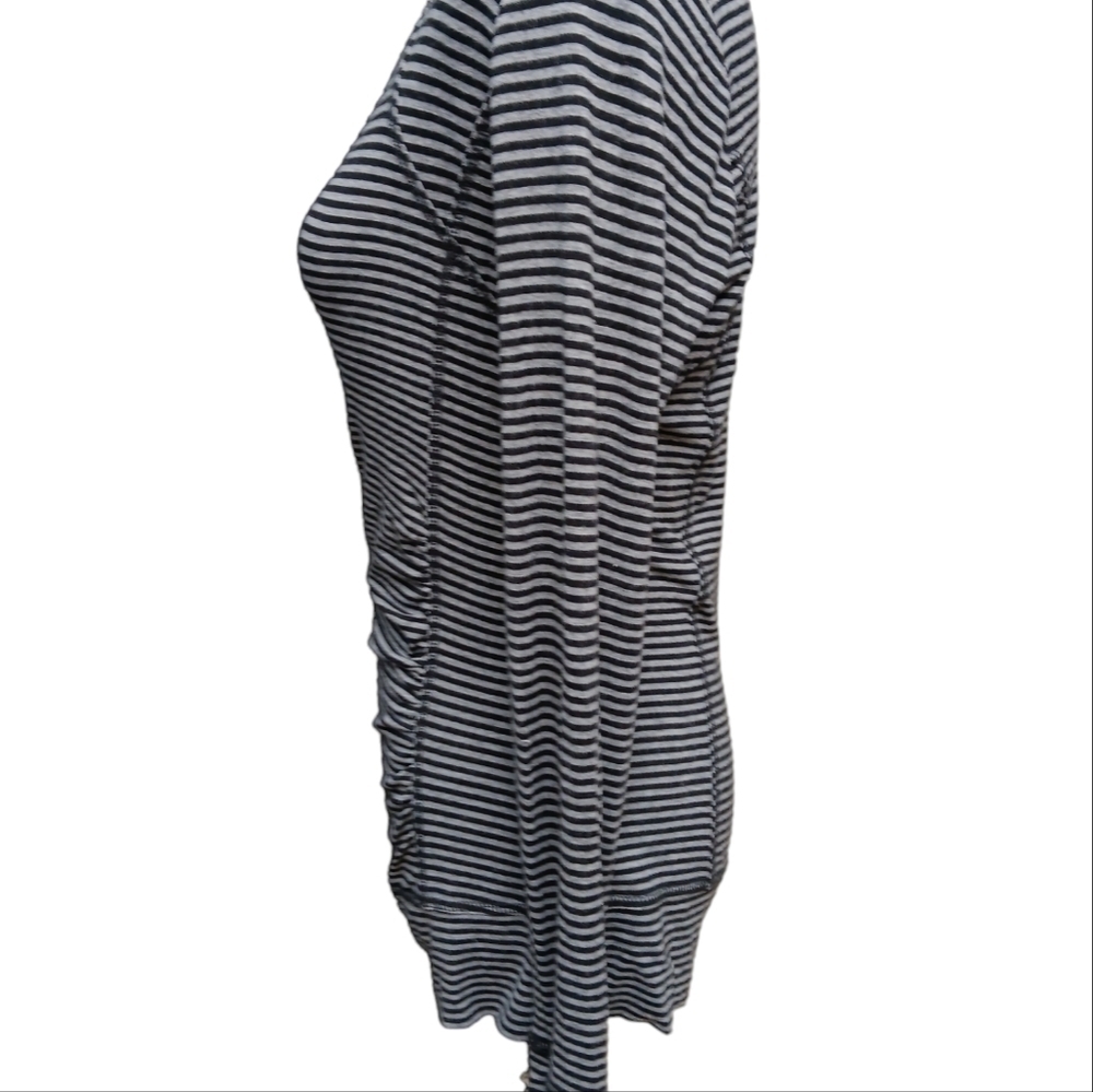 Cabi Striped Tech Long Sleeve Running Activewear Top Black Gray Size S - Picture 3 of 7